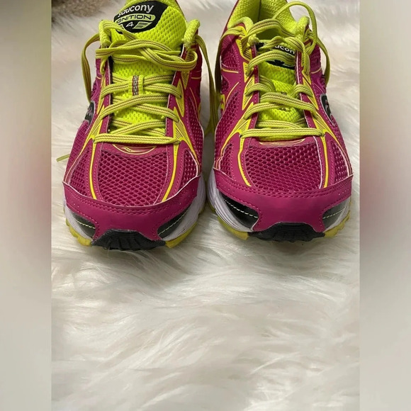 Saucony Pink & Neon Ignition 4 Running Shoes Sz 9.5 - Picture 4 of 9